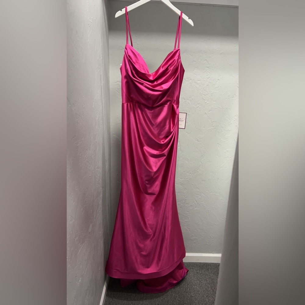 Tres Jolie size 16w pink prom dress